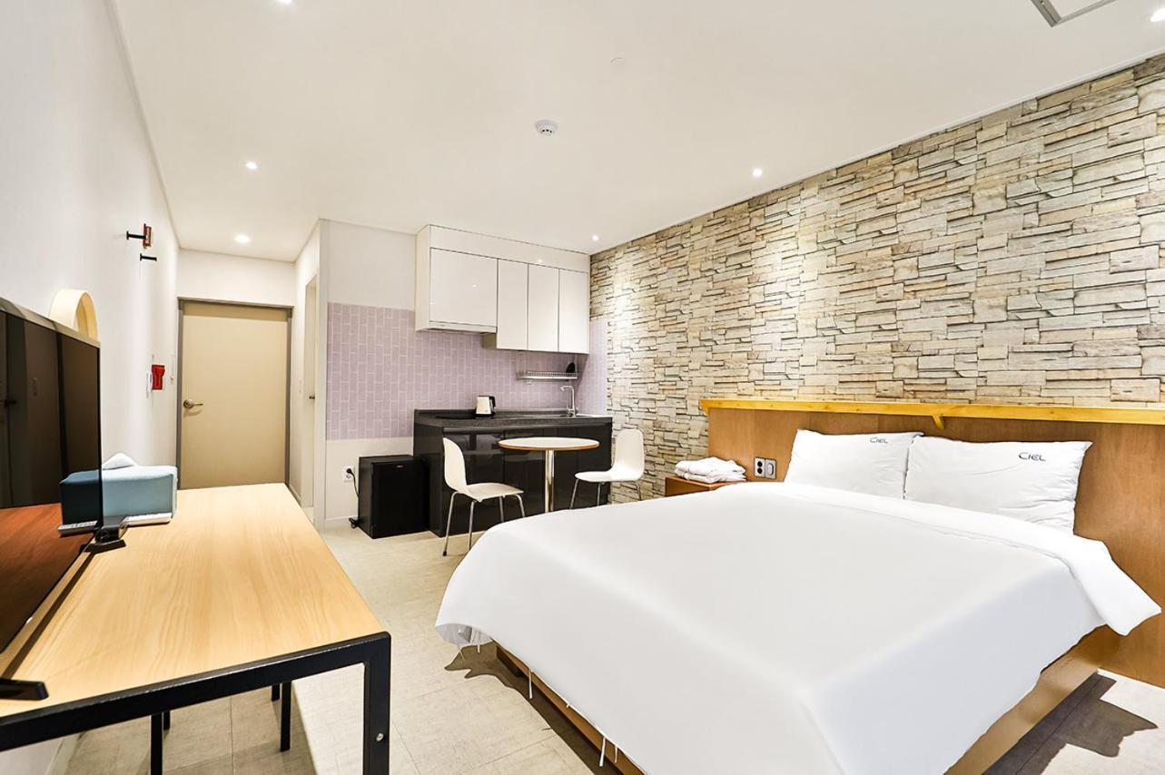 Ciel Mini Hotel คยองจู ภายนอก รูปภาพ